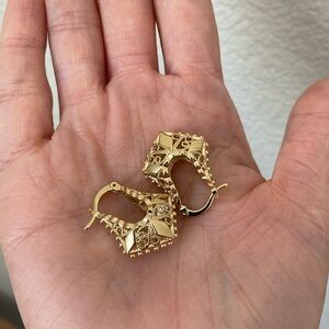 New Vanessa Mooney the gold Mabel hoops earrings